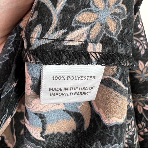 Evereve Top womens XS Floral Print Black Tan V Neck Blouse - Picture 7 of 10